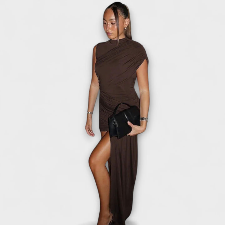 Lila - Schickes, schmal geschnittenes Kleid mit Rundhalsausschnitt und Plissee