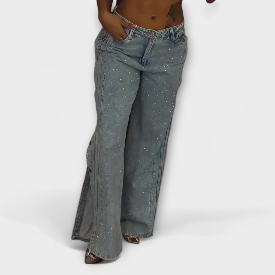 Nola - Mit Strass verzierten High-Waisted Jeans mit seitlichen Knöpfen