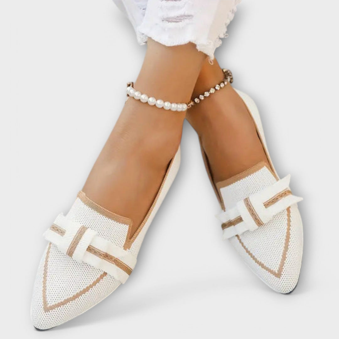 Flache Damenschuhe mit geknotetem Design