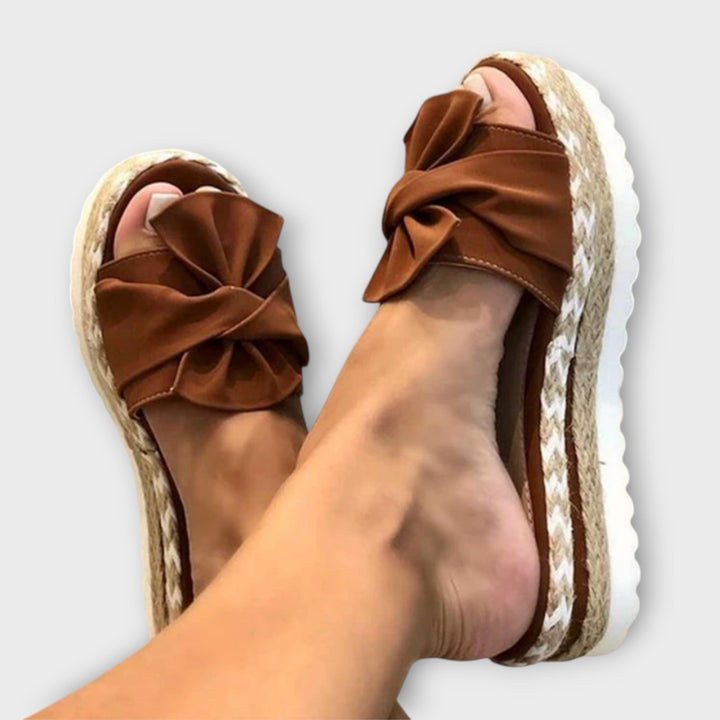 Solegenius - Orthopädische Sandalen mit Fliege